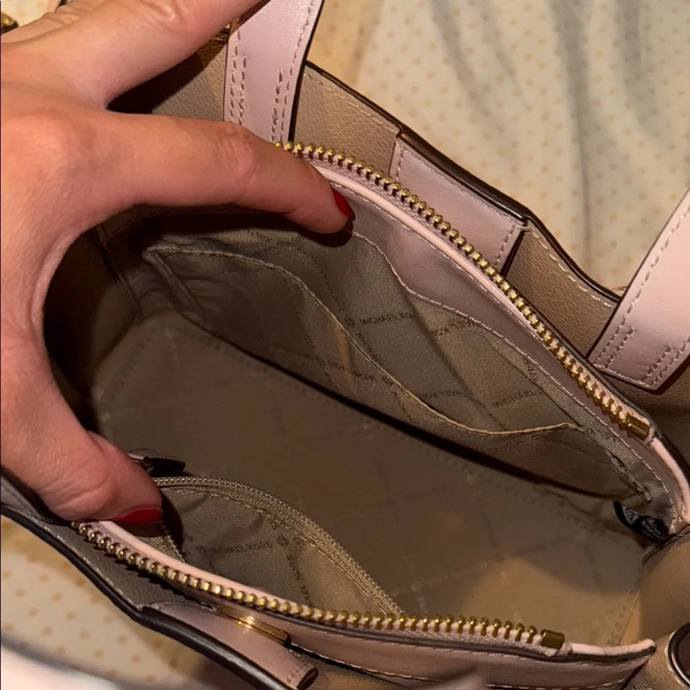 MK Emilia Leather Satchel POWDER BLUSH - Picture 6 of 11